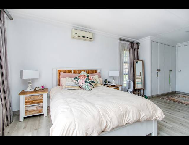 2 BEDROOM HOUSE TO LET IN LONEHILL